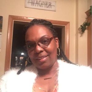 Meet your Posher, Clara